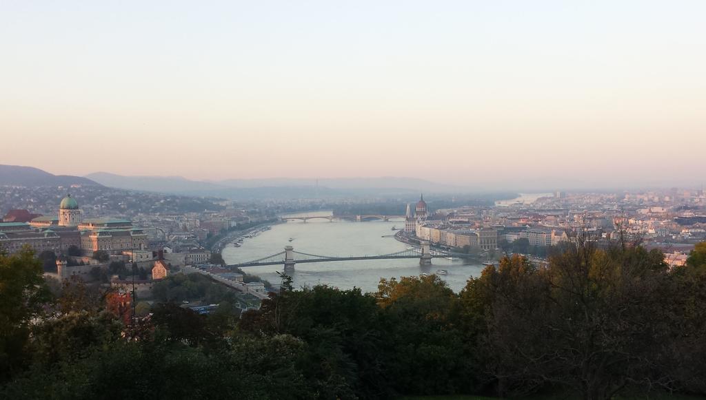 Great Buda Apartman Budapest Eksteriør billede